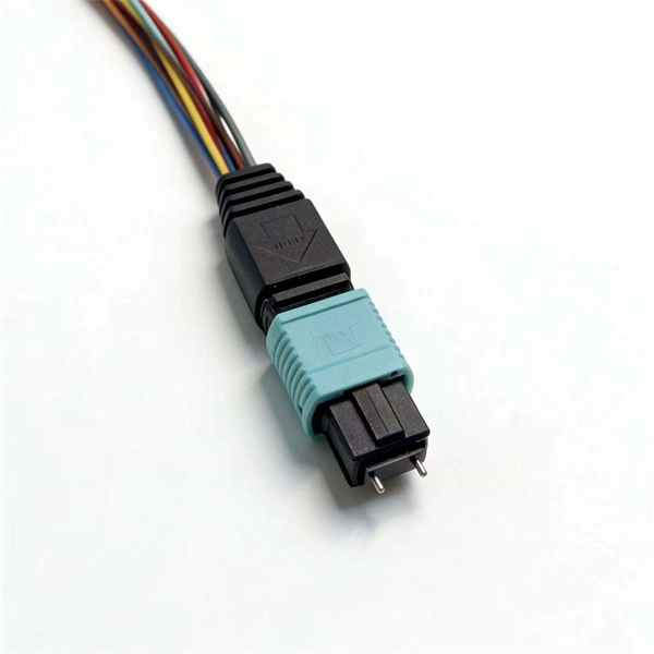 Fiber optic transceiver connection to switch wiring sequence